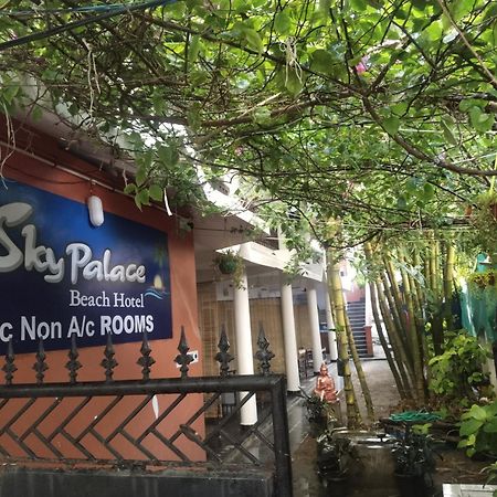 Sky Palace Beach Hotel Thiruvananthapuram Buitenkant foto