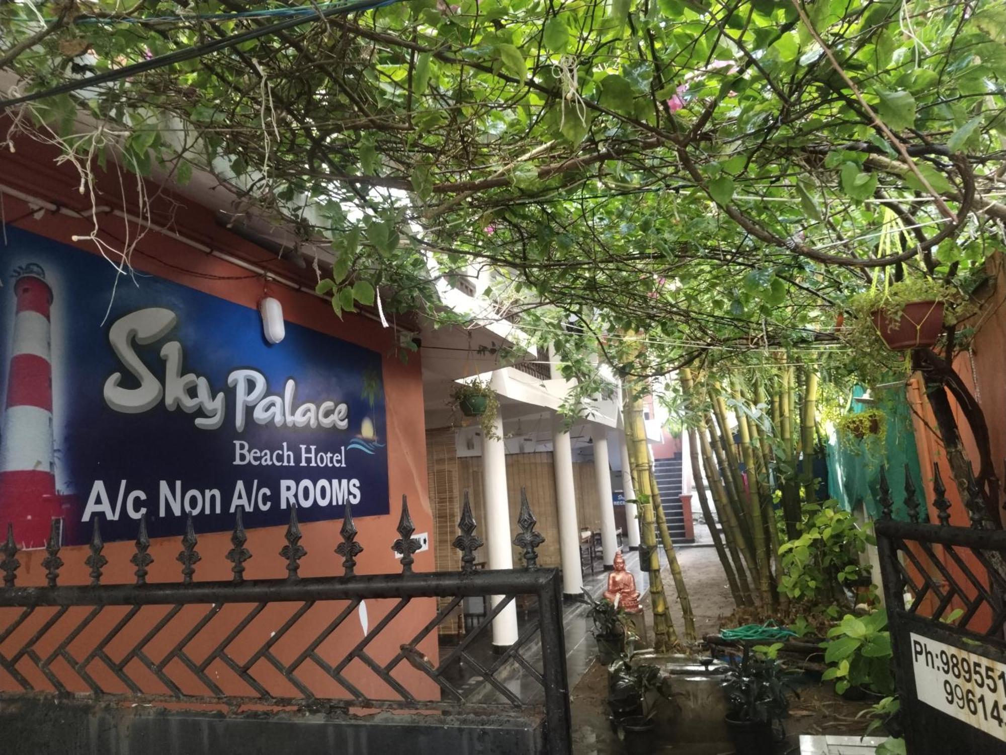 Sky Palace Beach Hotel Thiruvananthapuram Buitenkant foto